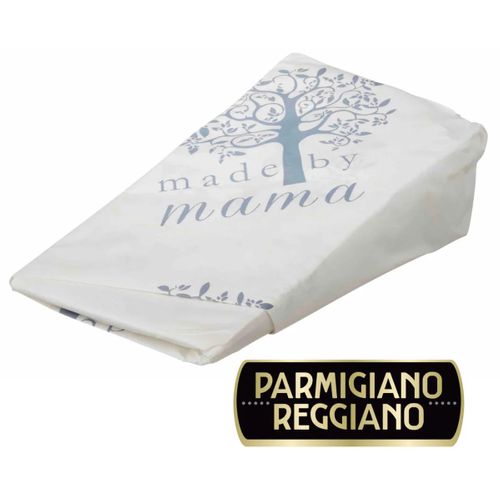 Made by Mama, Parmesan, ca. 600 g (23-28 mth.) - BEDST FØR: 26.07.2026